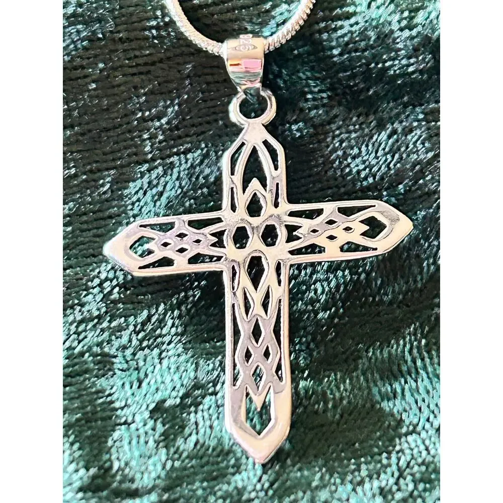 925 Sterling Silver Celtic Cross Pendant Necklace 16